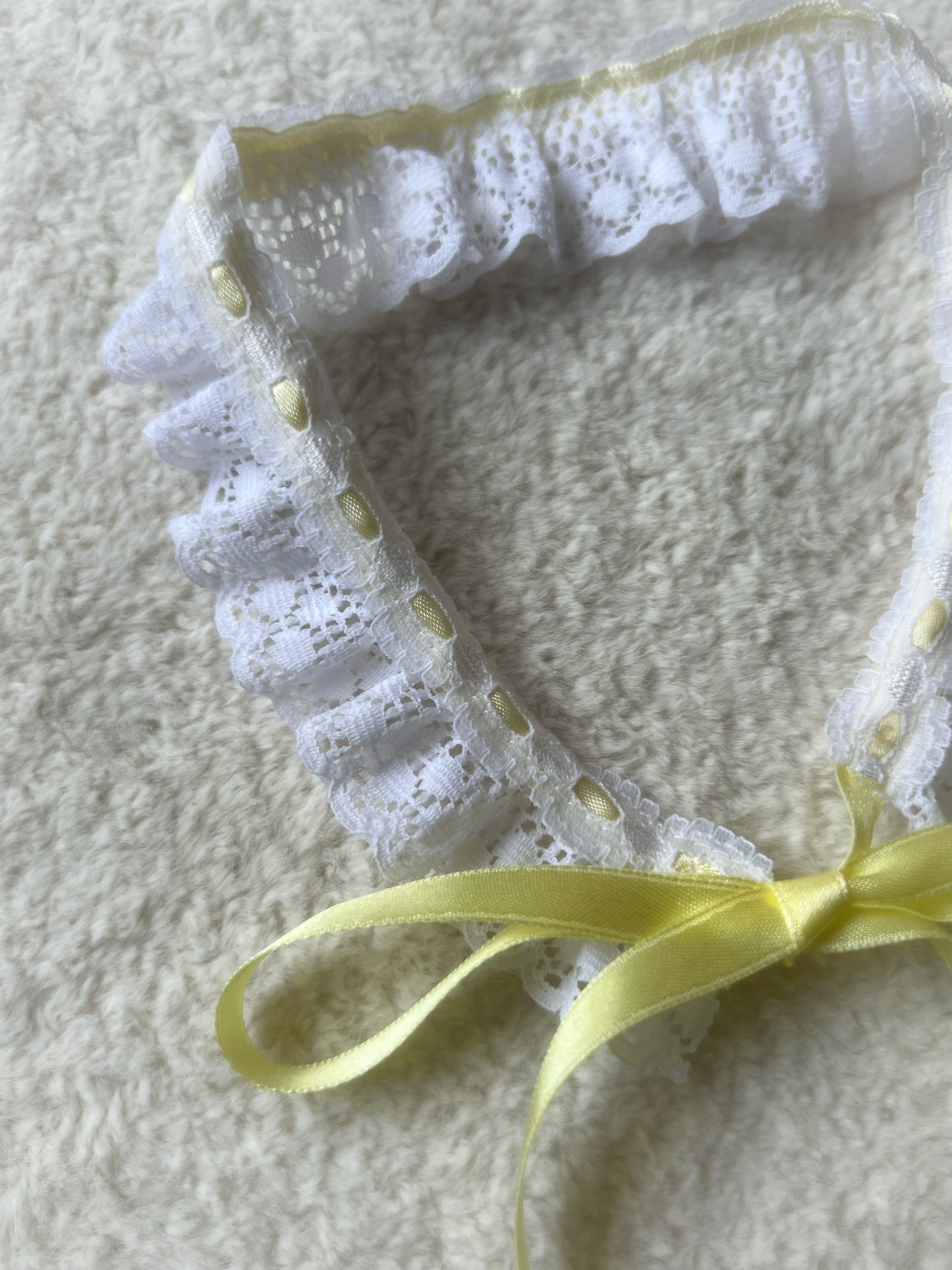 Sunny Lace Collar