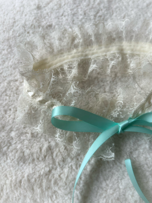 Mint Cream Lace Collar