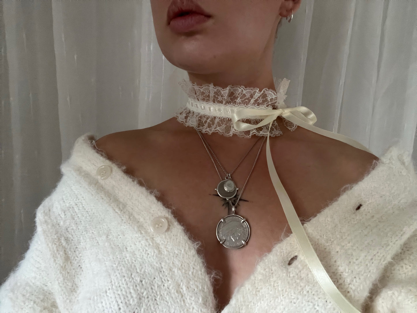 Ivory Lace Collar